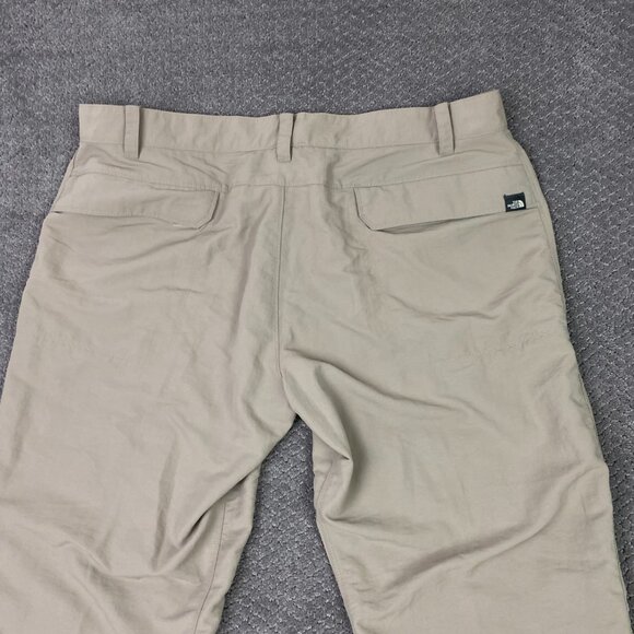 The North Face Hiking Pants Men's Size 40 x 28 Khaki Nylon Outdoors Gorpcore - Picture 5 of 13